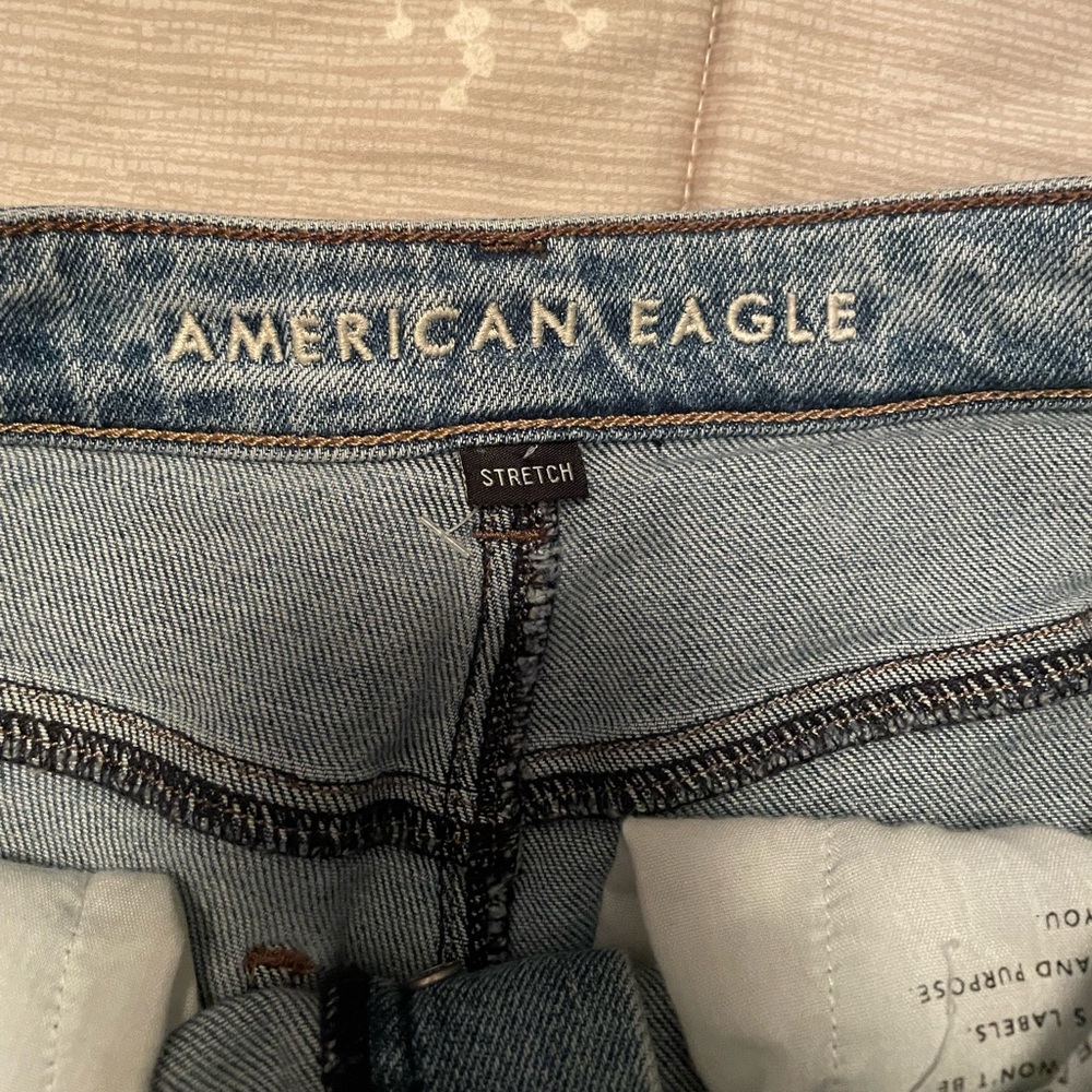 AE Ripped Mom Jean Stretch - Picture 9 of 11